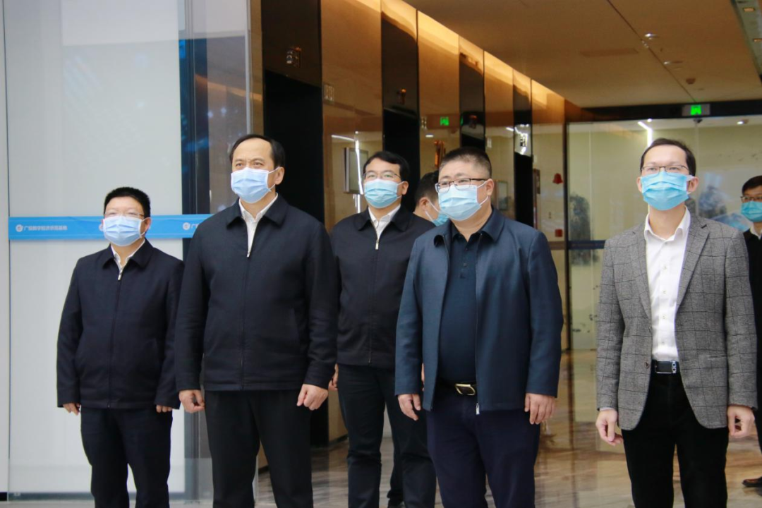 自治区副主席许显辉到尊龙时凯集团调研